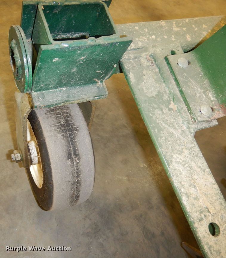 image for item JE9692 Ferguson seeder/aerator