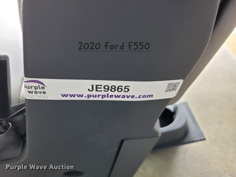 image for item JE9865 Ford F550  front center seat