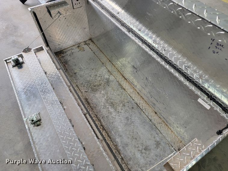 image for item JE9866 (2) tool boxes