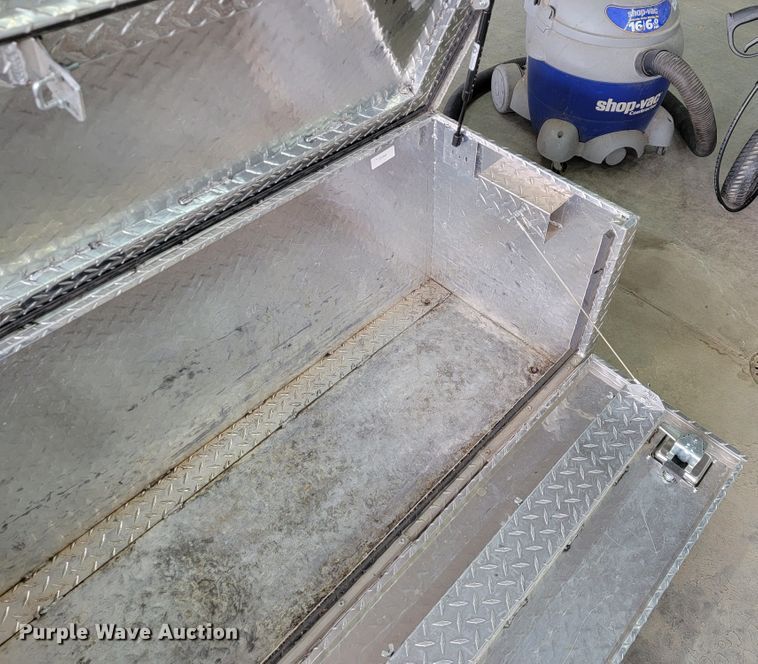 image for item JE9866 (2) tool boxes