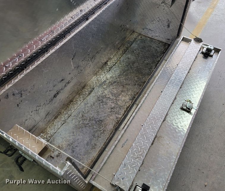 image for item JE9866 (2) tool boxes