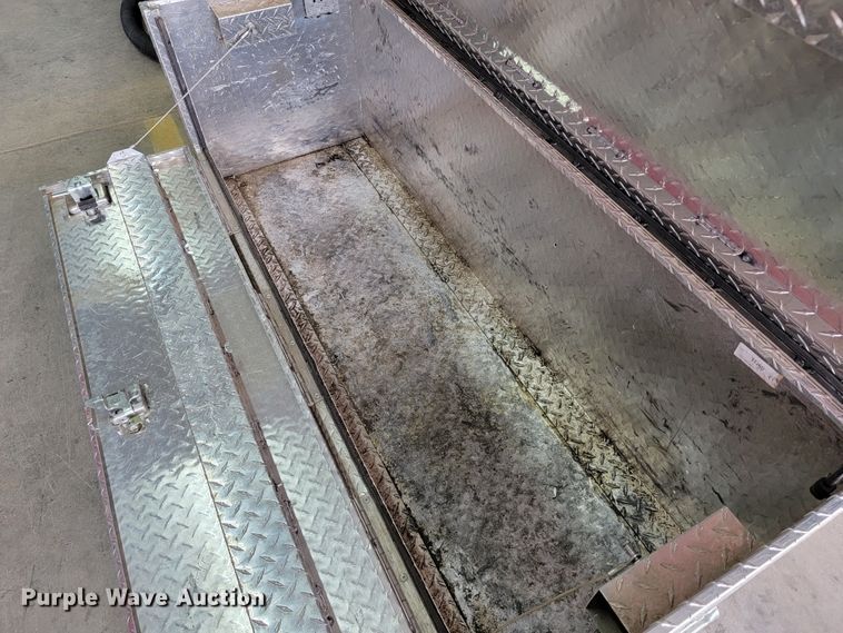 image for item JE9866 (2) tool boxes