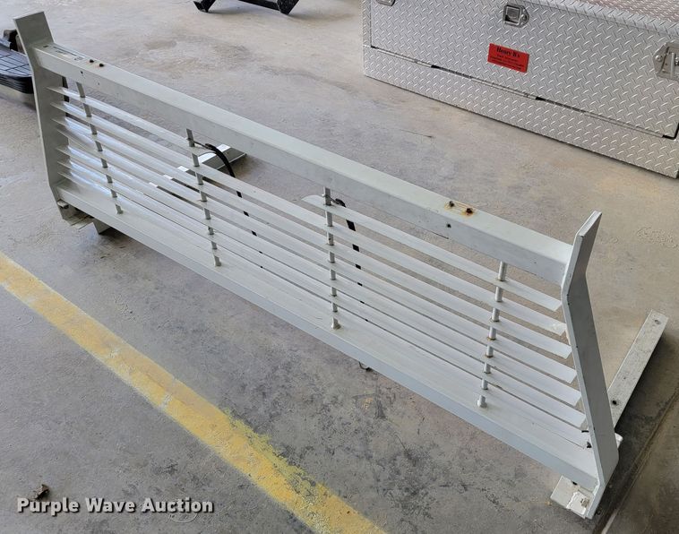 image for item JE9867 Headache rack