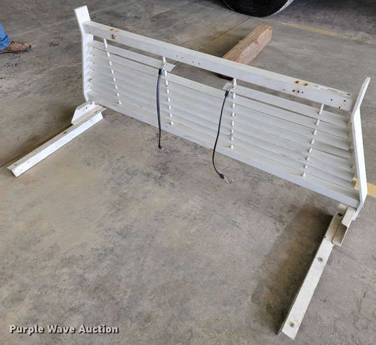 image for item JE9867 Headache rack