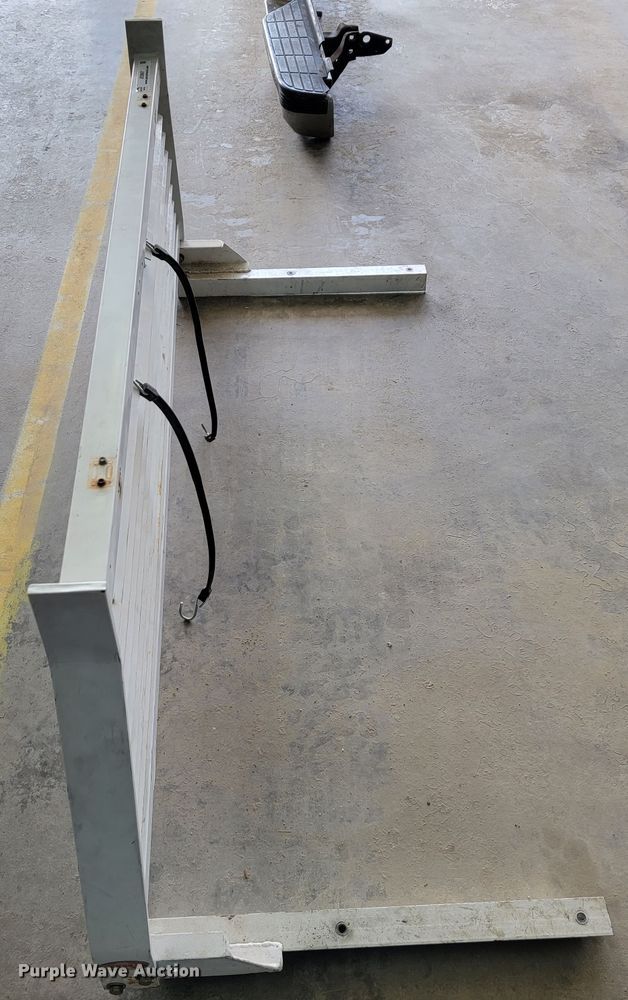 image for item JE9867 Headache rack