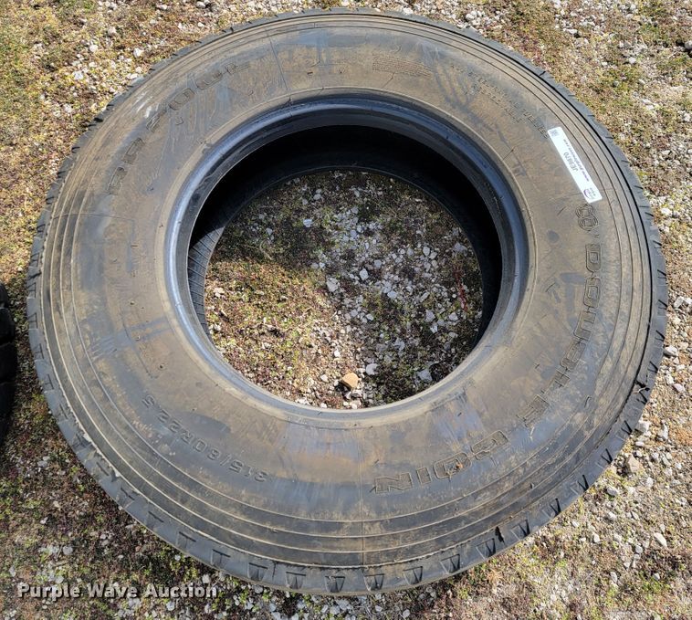 image for item JE9870 (3) tires