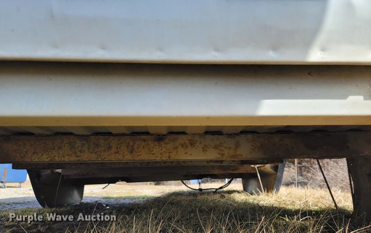 image for item JE9871 Chevrolet 3500  pickup bed