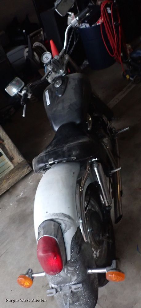 image for item JT9896 2000 Honda VT750CD2  motorcycle