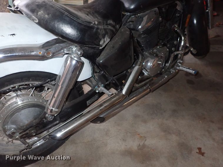 image for item JT9896 2000 Honda VT750CD2  motorcycle