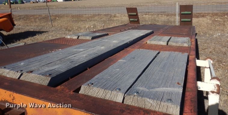 image for item KE9302 Transport XTT 20  tilt deck equipment trailer