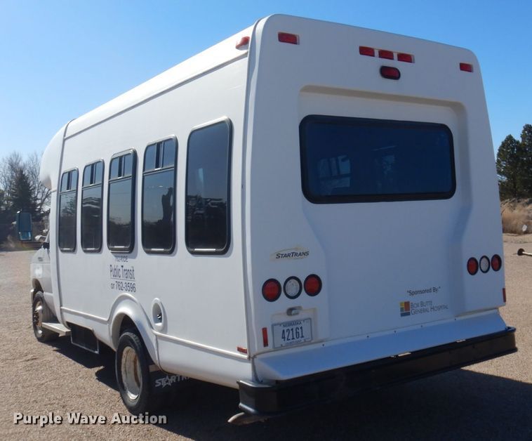 image for item KE9305 2010 Ford Econoline E450  shuttle bus