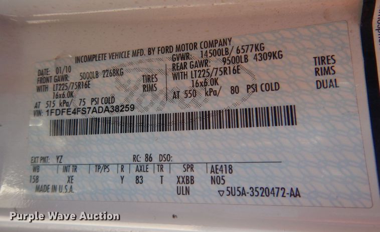 image for item KE9305 2010 Ford Econoline E450  shuttle bus