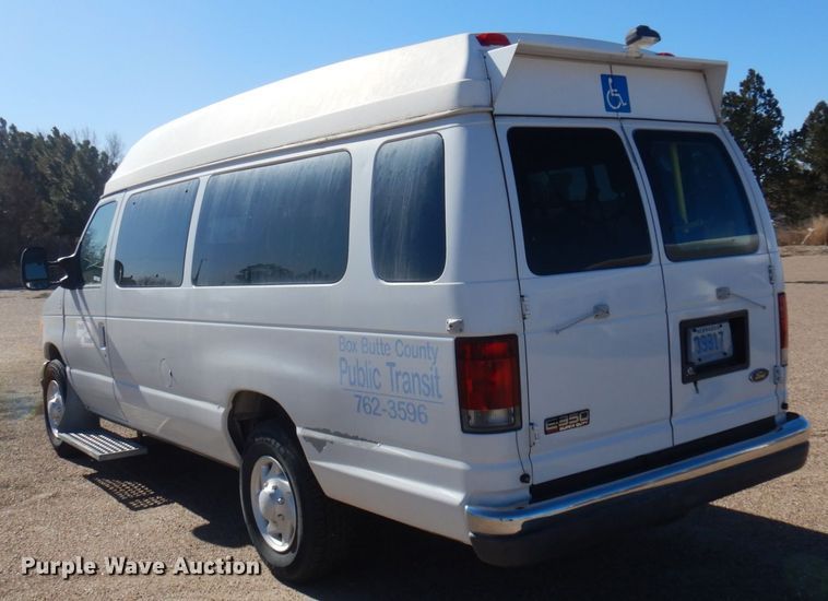 image for item KE9306 2004 Ford E350 XLT Super Duty  handicap accessible van