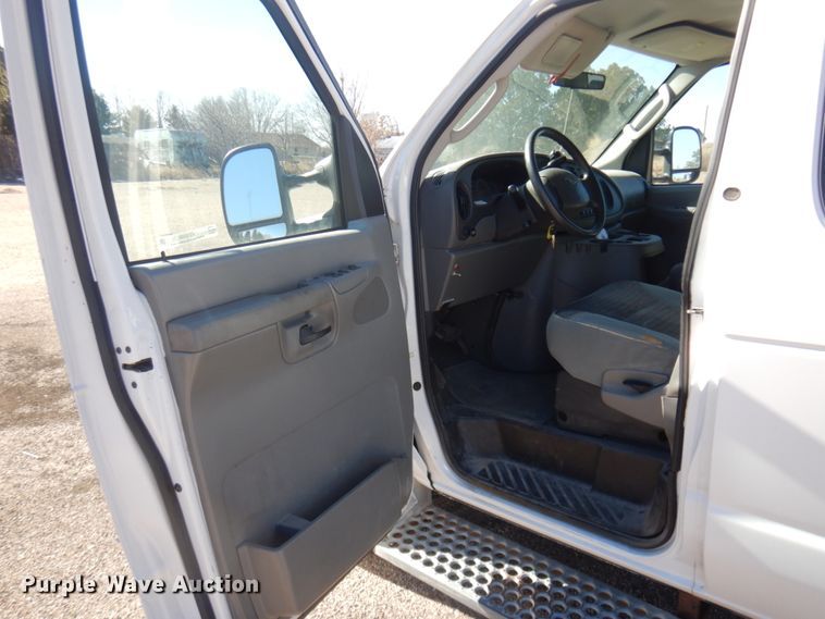 image for item KE9306 2004 Ford E350 XLT Super Duty  handicap accessible van