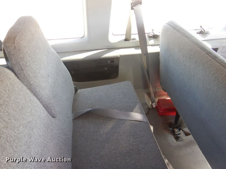 image for item KE9306 2004 Ford E350 XLT Super Duty  handicap accessible van