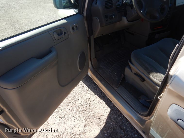 image for item KE9307 2004 Dodge Grand Caravan  van