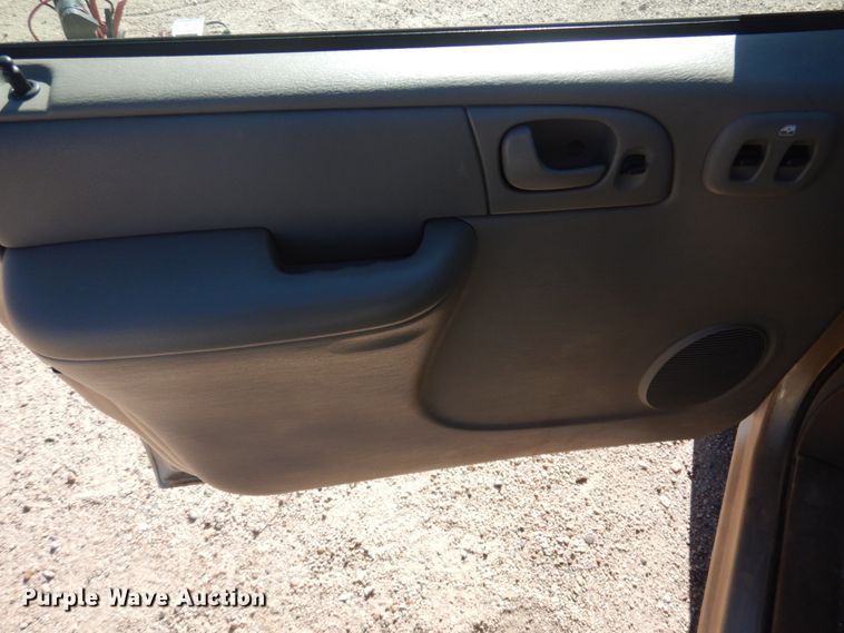 image for item KE9307 2004 Dodge Grand Caravan  van