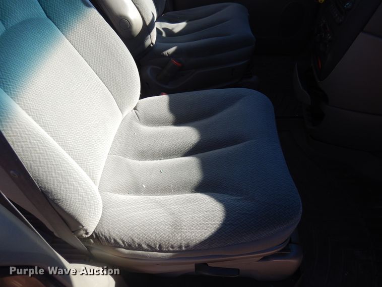 image for item KE9307 2004 Dodge Grand Caravan  van