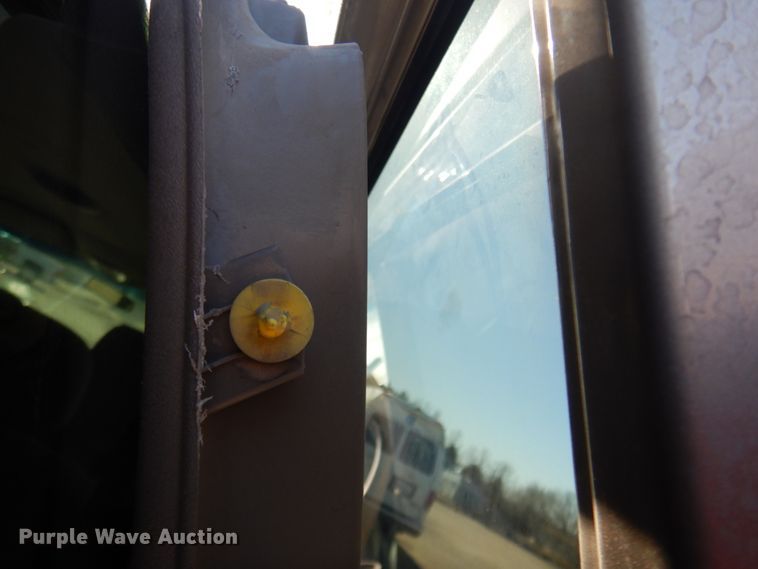 image for item KE9307 2004 Dodge Grand Caravan  van