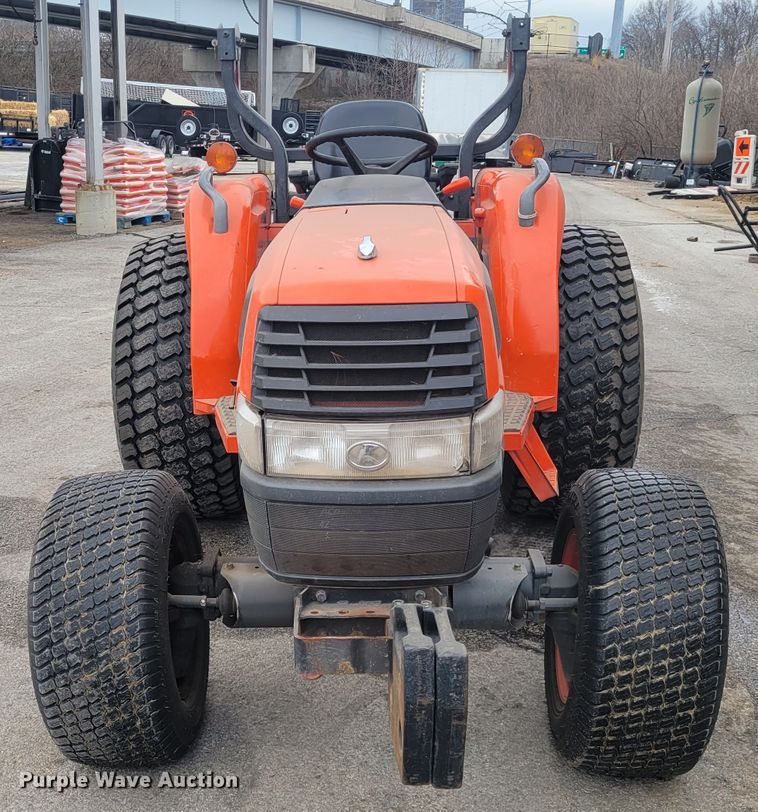 image for item KH9768 2006 Kubota L3830D  MFWD tractor