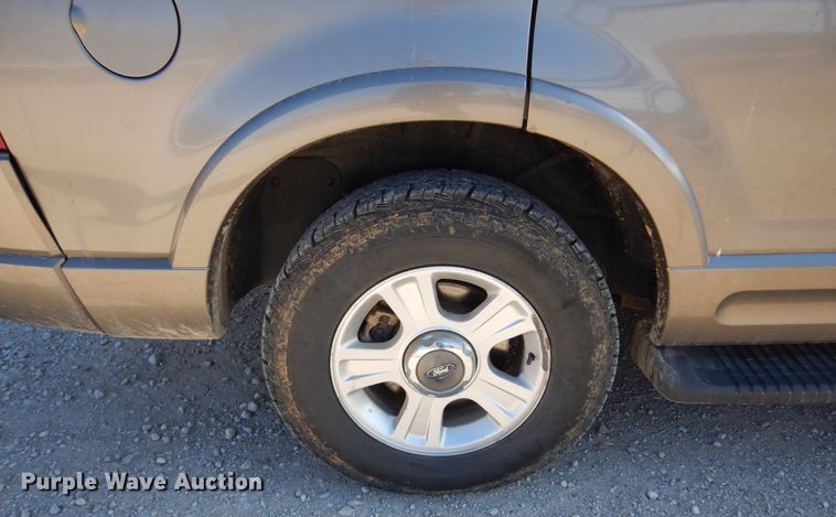 image for item KJ9532 2002 Ford Explorer  SUV