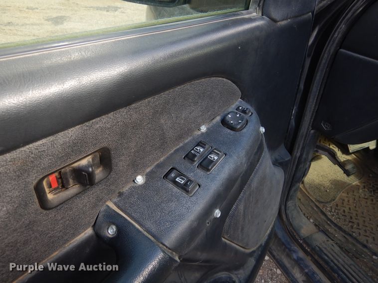 image for item KJ9533 2002 Chevrolet Silverado 1500  Ext. Cab pickup truck