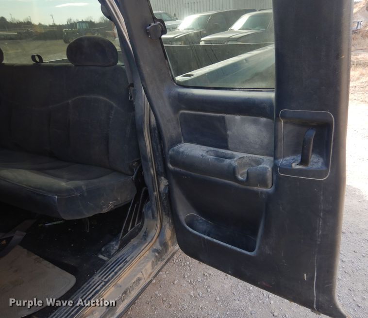 image for item KJ9533 2002 Chevrolet Silverado 1500  Ext. Cab pickup truck