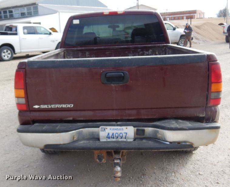 image for item KJ9534 2002 Chevrolet Silverado 1500  Ext. Cab pickup truck