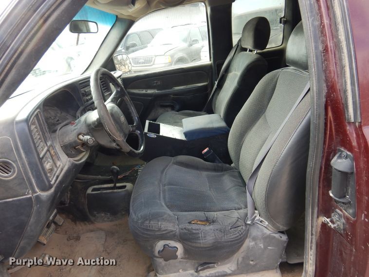 image for item KJ9534 2002 Chevrolet Silverado 1500  Ext. Cab pickup truck