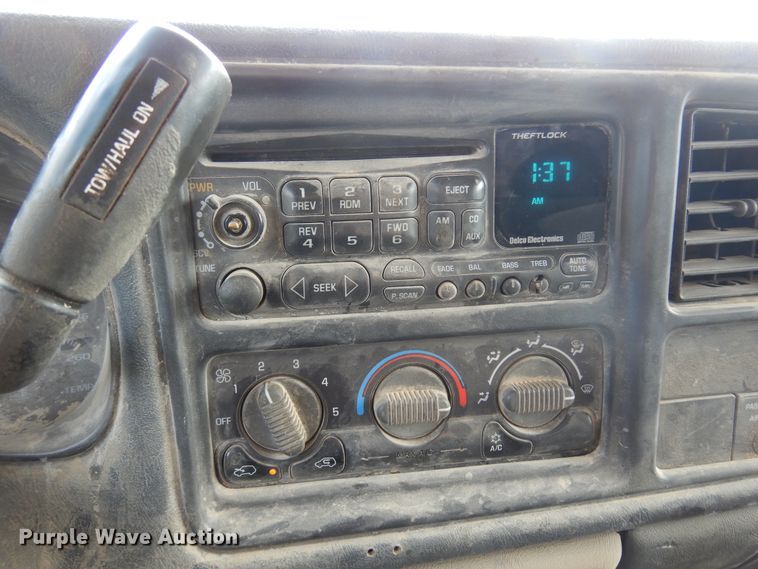 image for item KJ9534 2002 Chevrolet Silverado 1500  Ext. Cab pickup truck