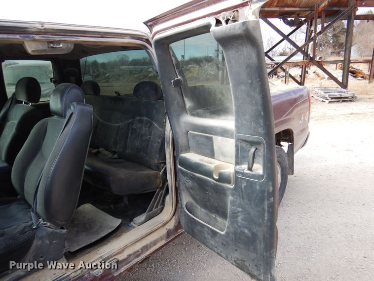 image for item KJ9534 2002 Chevrolet Silverado 1500  Ext. Cab pickup truck