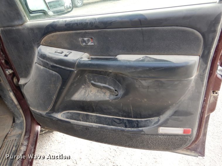 image for item KJ9534 2002 Chevrolet Silverado 1500  Ext. Cab pickup truck