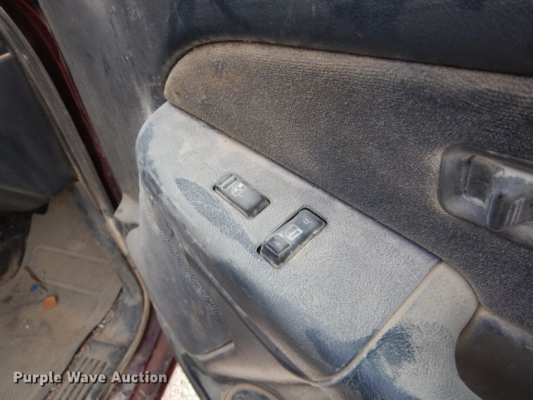 image for item KJ9534 2002 Chevrolet Silverado 1500  Ext. Cab pickup truck