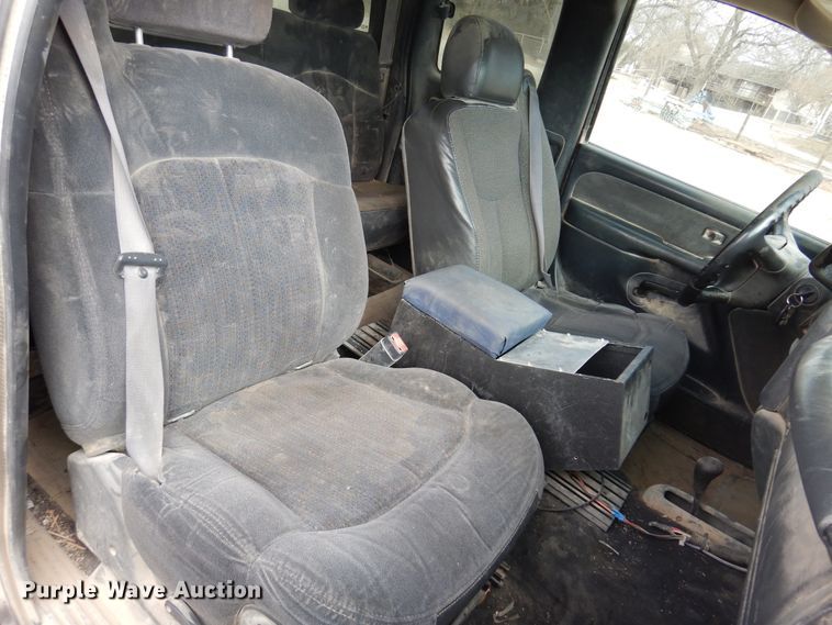 image for item KJ9534 2002 Chevrolet Silverado 1500  Ext. Cab pickup truck