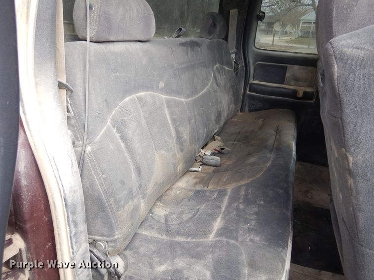 image for item KJ9534 2002 Chevrolet Silverado 1500  Ext. Cab pickup truck