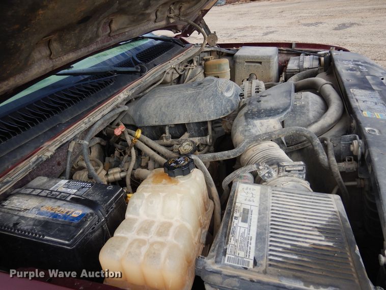 image for item KJ9534 2002 Chevrolet Silverado 1500  Ext. Cab pickup truck