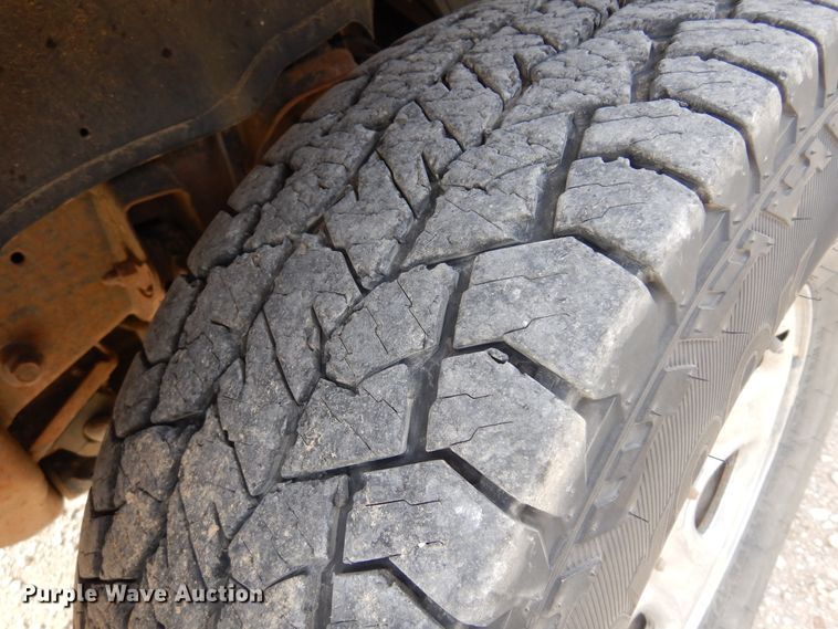 image for item KJ9534 2002 Chevrolet Silverado 1500  Ext. Cab pickup truck