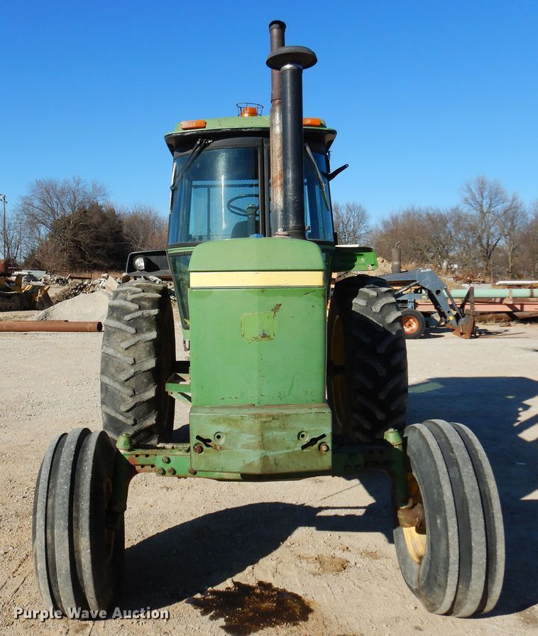 image for item KJ9535 1974 John Deere 4430  tractor