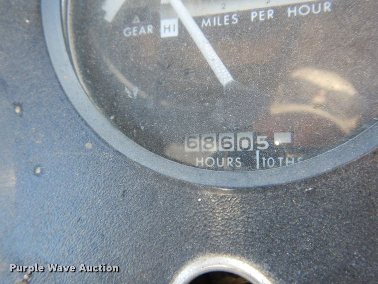 image for item KJ9535 1974 John Deere 4430  tractor