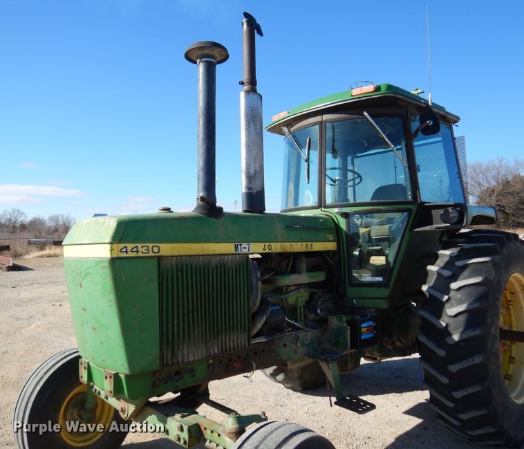 image for item KJ9536 1977 John Deere 4430  tractor