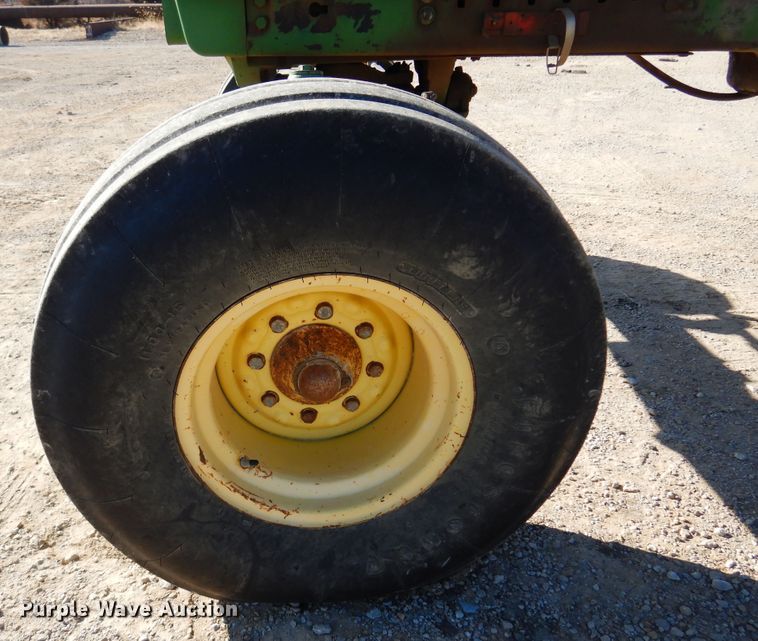 image for item KJ9536 1977 John Deere 4430  tractor