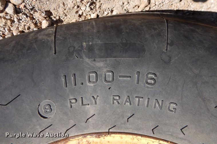 image for item KJ9536 1977 John Deere 4430  tractor