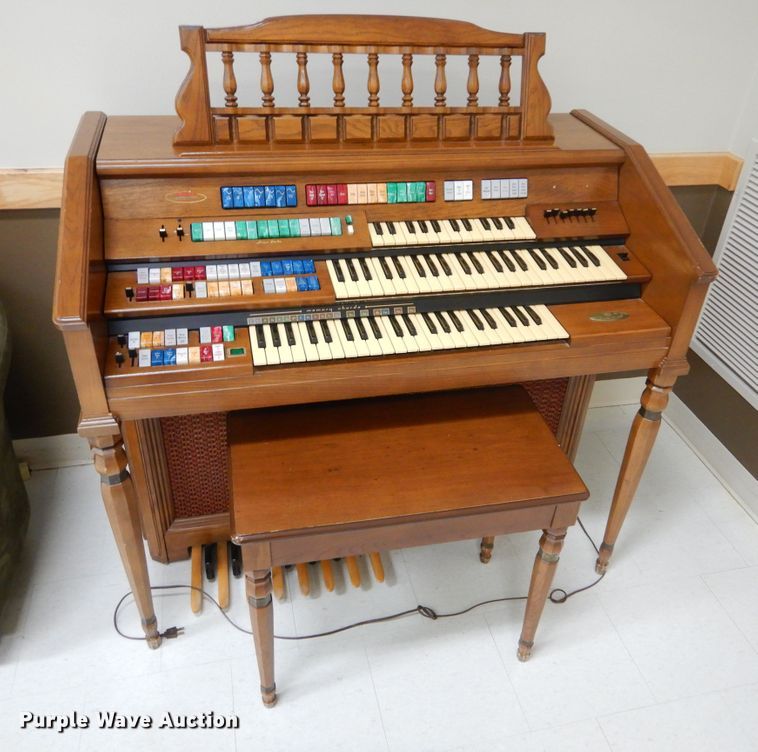 image for item KS9286 Wurlitzer organ