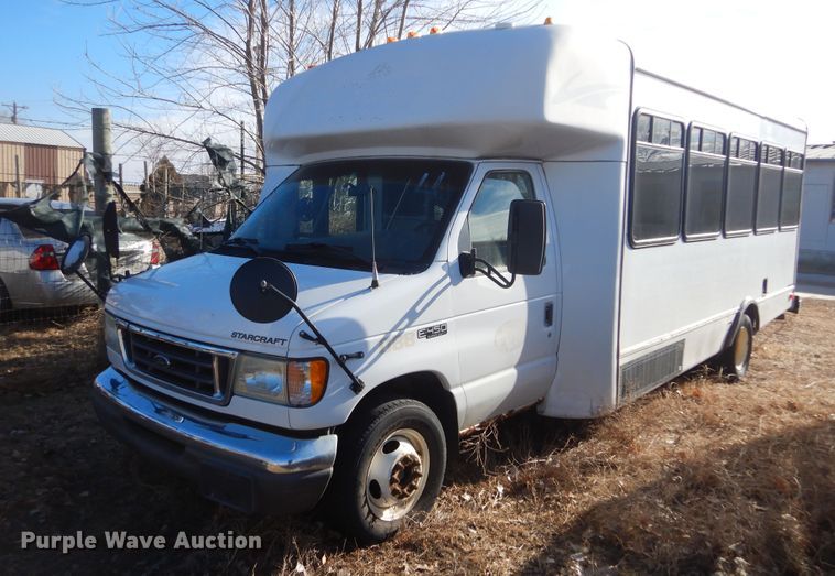 image for item KS9287 2003 Ford E450 Starcraft  shuttle bus