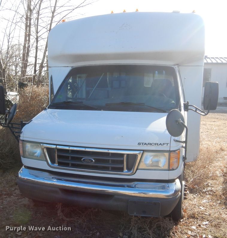 image for item KS9287 2003 Ford E450 Starcraft  shuttle bus