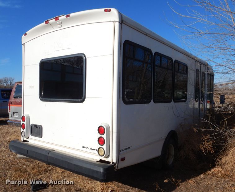 image for item KS9287 2003 Ford E450 Starcraft  shuttle bus
