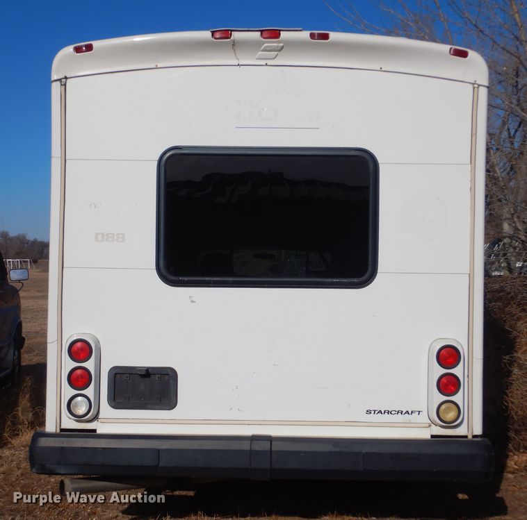 image for item KS9287 2003 Ford E450 Starcraft  shuttle bus