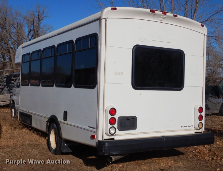 image for item KS9287 2003 Ford E450 Starcraft  shuttle bus