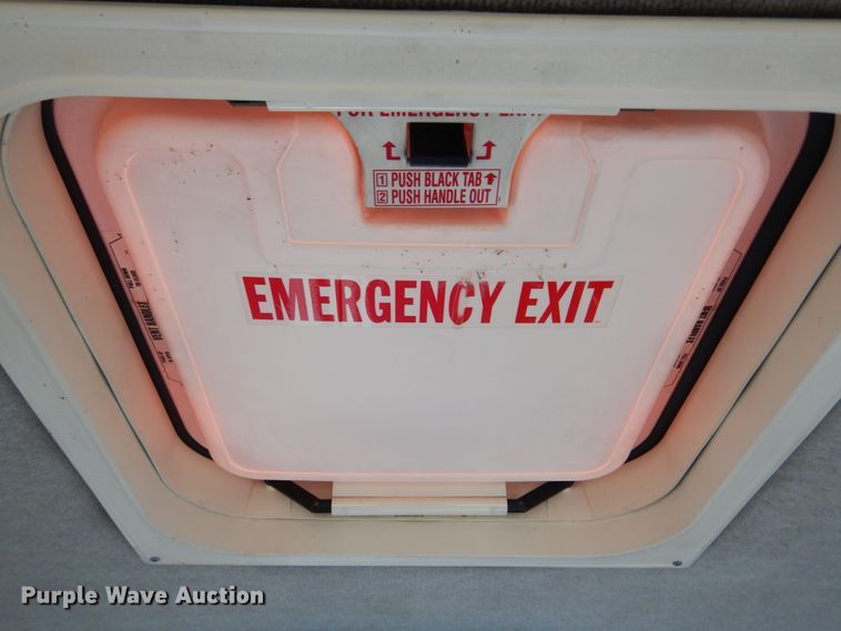 image for item KS9287 2003 Ford E450 Starcraft  shuttle bus