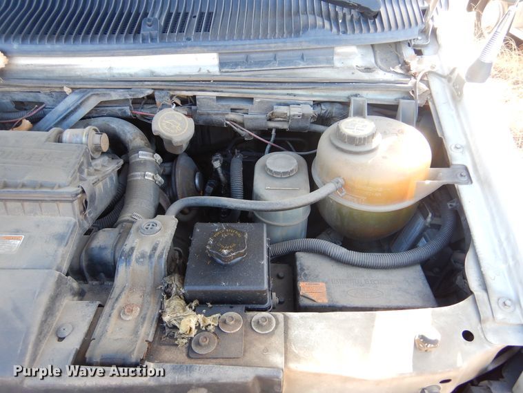 image for item KS9287 2003 Ford E450 Starcraft  shuttle bus